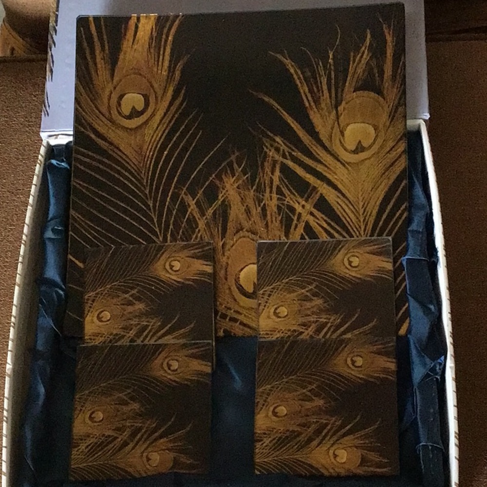 Glass platter with 4 matching coasters